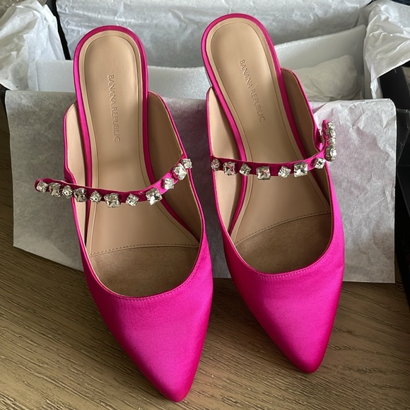 Banana Republic Pink Satin Embellished Strap Mule - Like New In Box - Picture 14 of 17